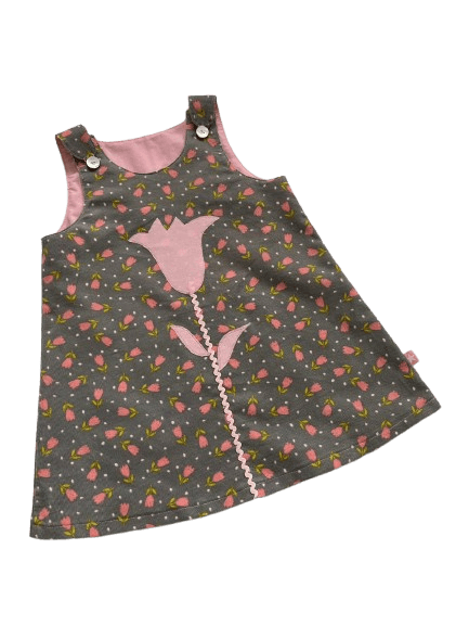 Graues Trägerkleid mit Tulpen-Muster und aufgenähter Tulpe